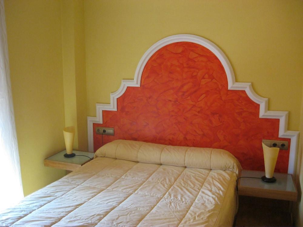 Apartamentos Suites Oficentro Málaga Extérieur photo