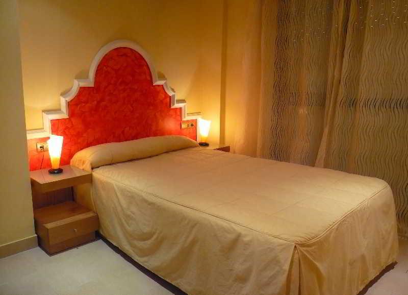Apartamentos Suites Oficentro Málaga Extérieur photo
